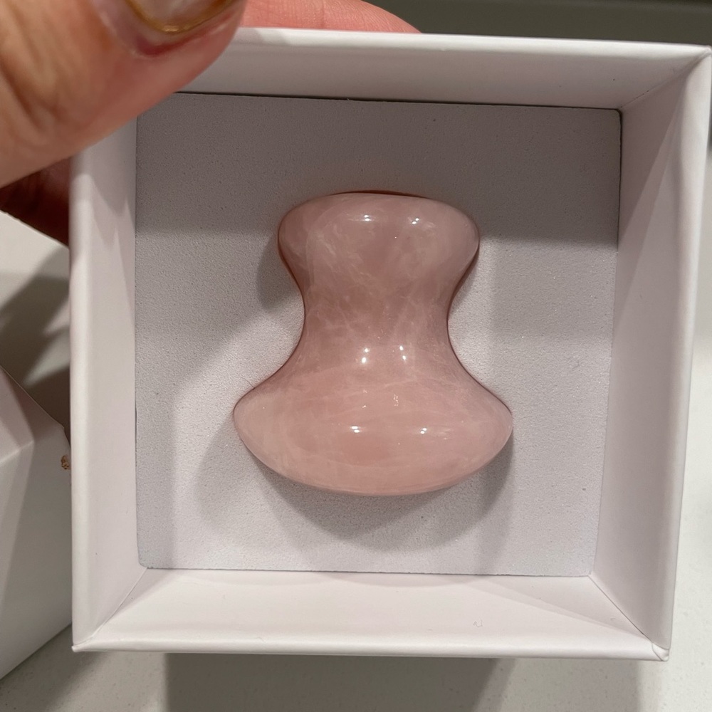 Mount Lai Rose Quartz De-Puffing Eye Treatment Tool